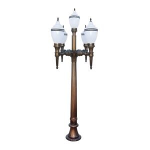 Elegant Colonial Garden Post